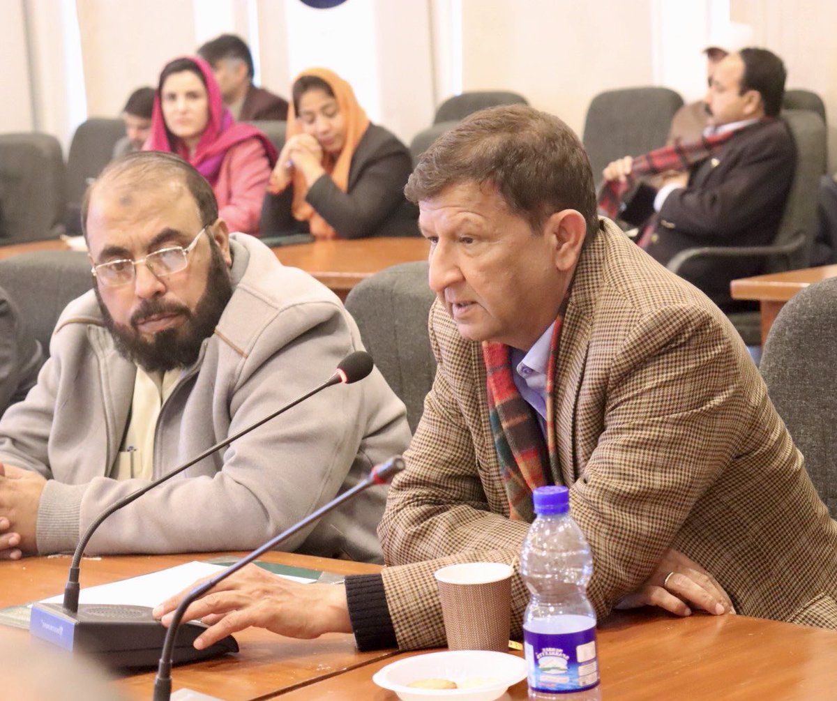 PlanComPakistan's tweet photo. In his address to the YDFs, Secretary Planning Mr. Awais Manzur Sumra advised youth to persevere in their pursuit of knowledge and excellence emphasising that 𝒉𝒂𝒓𝒅 𝒘𝒐𝒓𝒌 𝒘𝒊𝒕𝒉𝒐𝒖𝒕 𝒆𝒙𝒑𝒆𝒄𝒕𝒂𝒕𝒊𝒐𝒏𝒔 𝒊𝒔 𝒂 𝒇𝒐𝒓𝒎𝒖𝒍𝒂 𝒇𝒐𝒓 𝒔𝒖𝒄𝒄𝒆𝒔𝒔. 

The Secretary applauded the commitment and passion displayed by the YDFs and encouraged them to carry this spirit forward in their future endeavors.

The ceremony also witnessed commendations from the Members of the Planning Commission lauding the exemplary commitment and passion exhibited by the YDFs