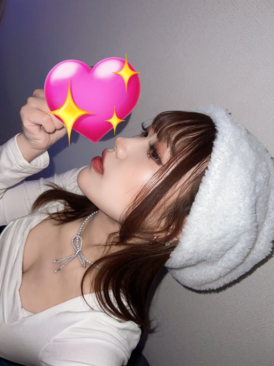 suxp30's tweet photo. 最強すぎるファンデーション見つけたんだけど気になる人いる？？

#ファンデーション #カバー力 #メイク #メイク好きさんと繋がりたい #ファンデ https://t.co/KWqyjYMoOI