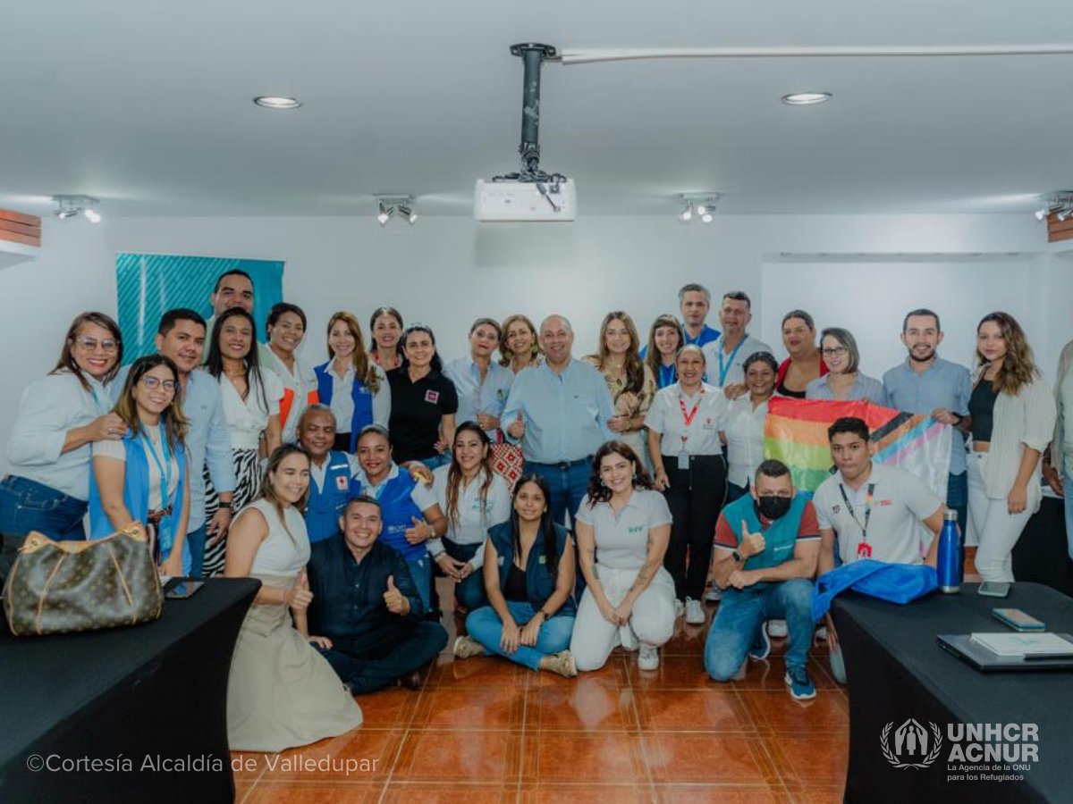 AcnurColombia's tweet photo. (2/2)
Durante la reunión, base para la construcción del Plan de Desarrollo, compartimos información sobre las necesidades y retos que presenta la población refugiada y migrante🇻🇪 en #Valledupar
#GIFMMContigo https://t.co/B8F5pZwaHg