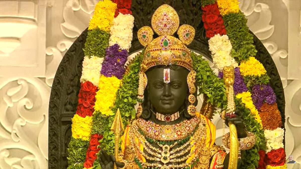 RajeshPrashant5's tweet photo. #RamLallaVirajman अद्भुत, अलौकिक , यह दिन हम सभी के जीवन में सौभाग्य से आया है। ये भारत के चेतना का जागरण है। भावविभोर हैं सभी। जय सियाराम ! 500+ वर्षों के संघर्ष, बलिदान से आज हम सभी यह देख पाए हैं।  #JaiShreeRaam #AyodhaRamMandir #RamLalla #Ayodhya #AyodhyaSriRamTemple https://t.co/WwE47eMIdi