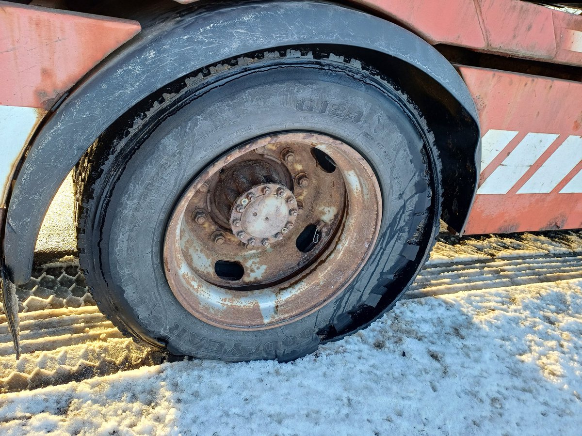 ErkoLaidinen1's tweet photo. Its not easy work to get trucks to Ukraine... main outcome for me is tires and fuel. Both trucks now punctured tires at least once(still far from destination).
Suppot to Paypal or Coffee is appreciated!❤️ https://t.co/wG59hHrQGS