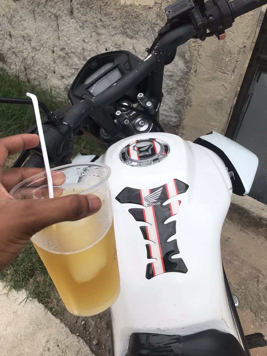 Tremdosabio02's tweet photo. 🏍🫶🏾🥃🥰🚀 https://t.co/krB6rn8pNv