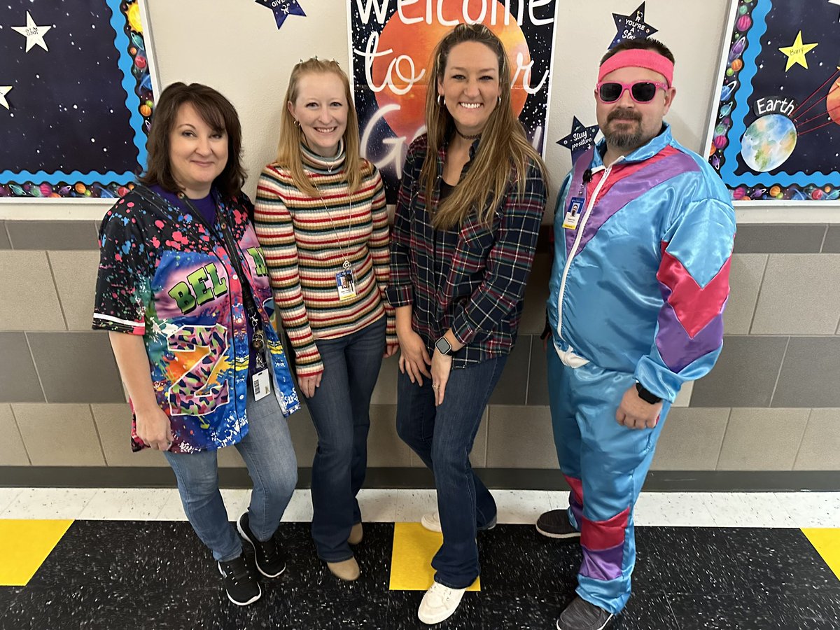 90’s Day - Holiman Elementary Leadership Team #90sDayAtSAISD #90sDaysAtSAISD <a href="/StacyFischer25/">寝ることしか勝たん星人</a>