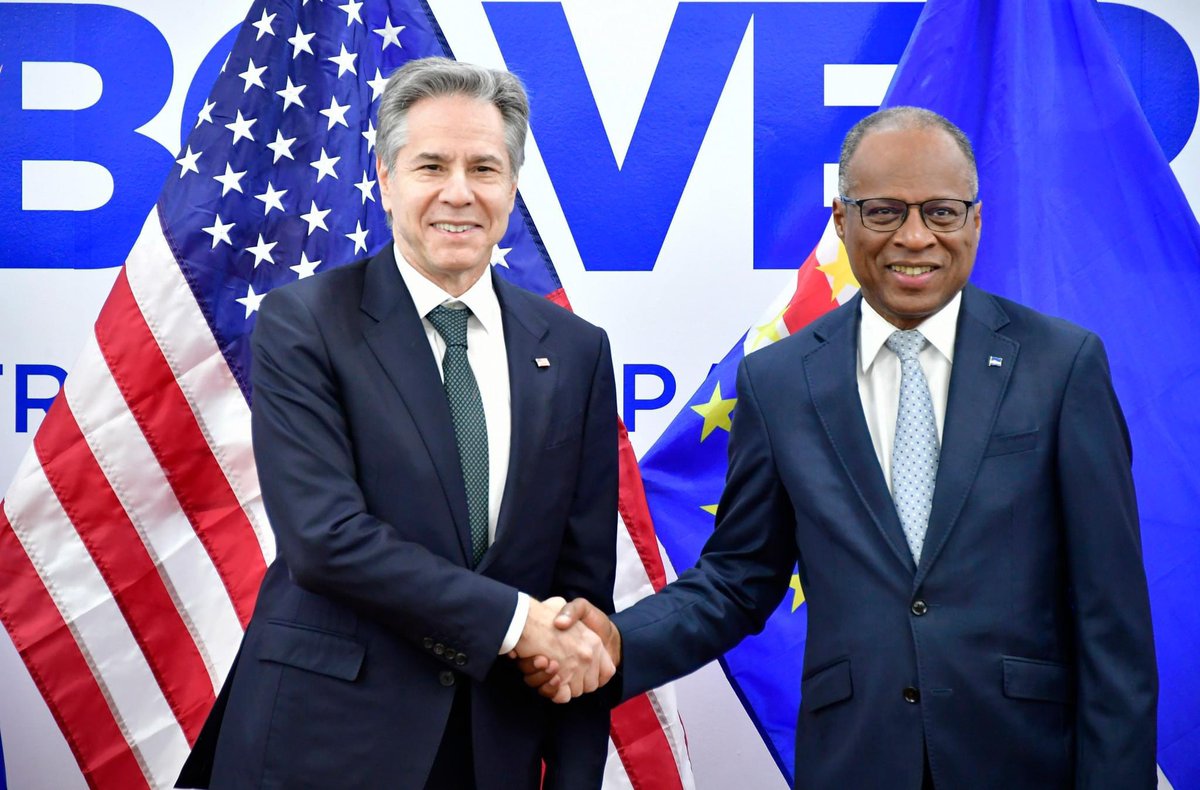 Today I had the pleasure of meeting with US Secretary of State, Antony Blinken. This visit to Cabo Verde symbolizes the reinforcement of the already excellent relations between Cabo Verde and the United States.