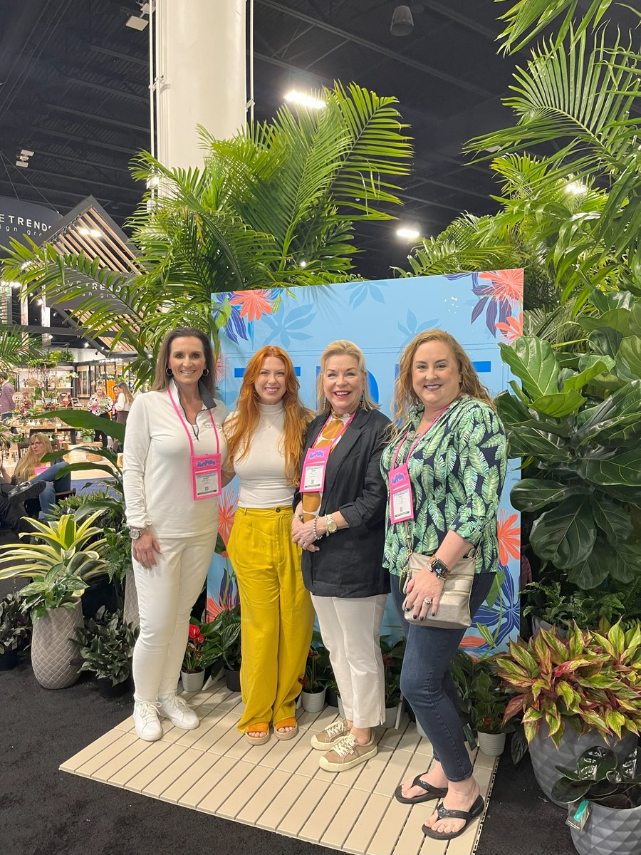 NaturaHQ's tweet image. We love a good photo booth. 💚💞
 
#TPIE