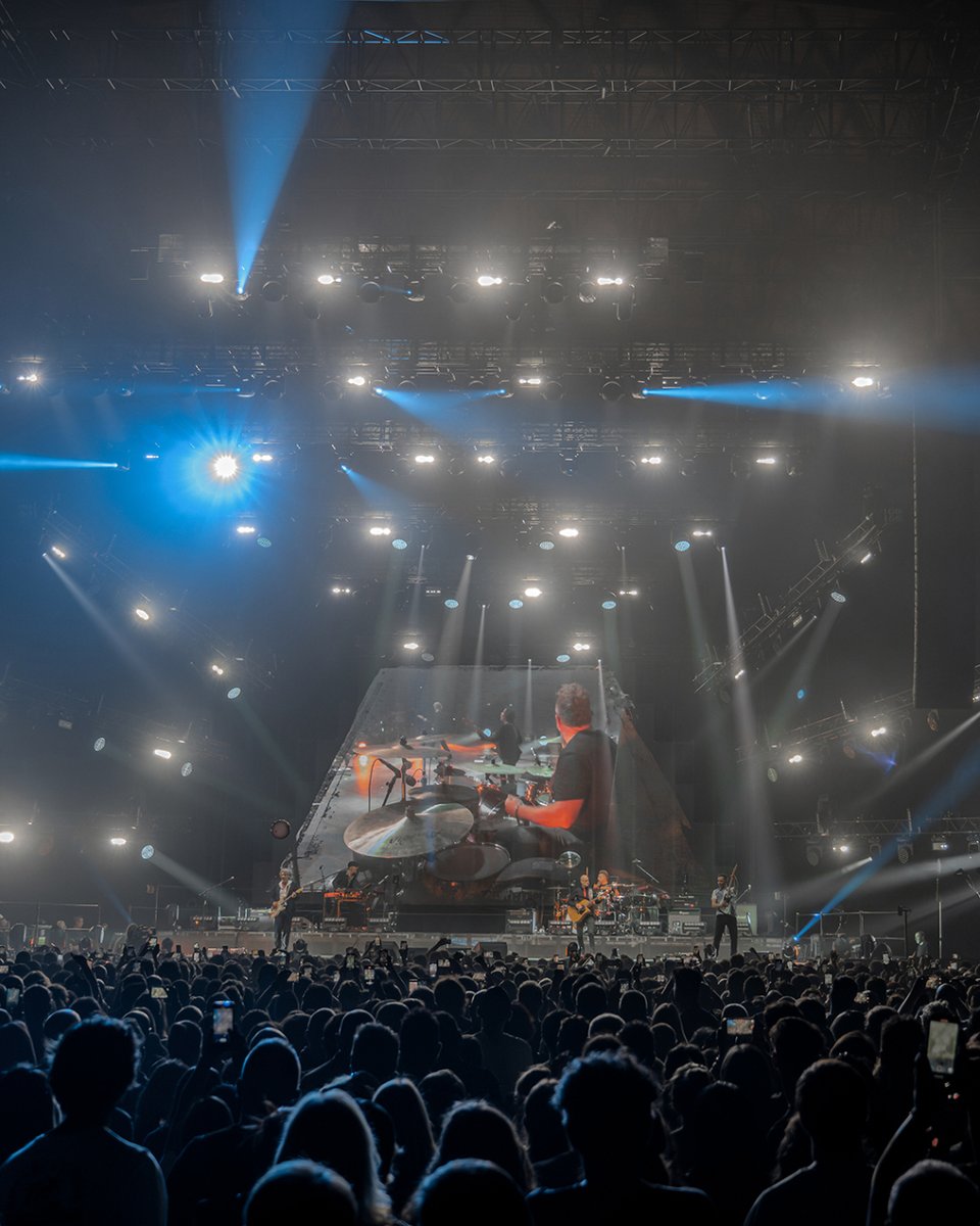 ttaudioofficial's tweet photo. 🔊 Italian rocker 🇮🇹 Luciano Ligabue is back on tour, bringing his electrifying performances to indoor arenas with the help of the powerful TT+ AUDIO GTX line array system.

Read more ➡️ https://t.co/SO3zLV0UuF
-
-
-
#TTAudio #ExperienceTT #GTXSystem #TT #linearraysystems https://t.co/4KRQc0xk8f