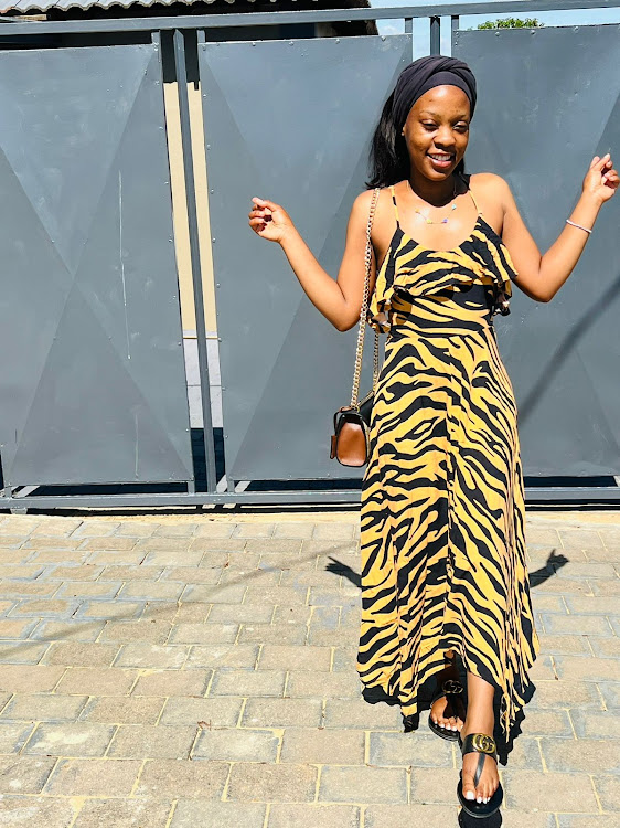 Am_Blujay's tweet photo. Nomsa Zulu, 30, has been missing since she was washed off a bridge in Sunninghill while driving home almost two weeks ago.

She still hasn't been found. https://t.co/1WH0V3FFqm