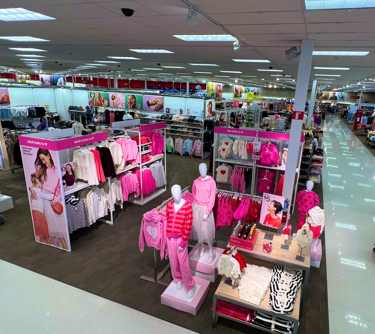 Love Gateway #2860
Love is in the air at the bluff…❤️
#lovestory
Loving this new set 💌