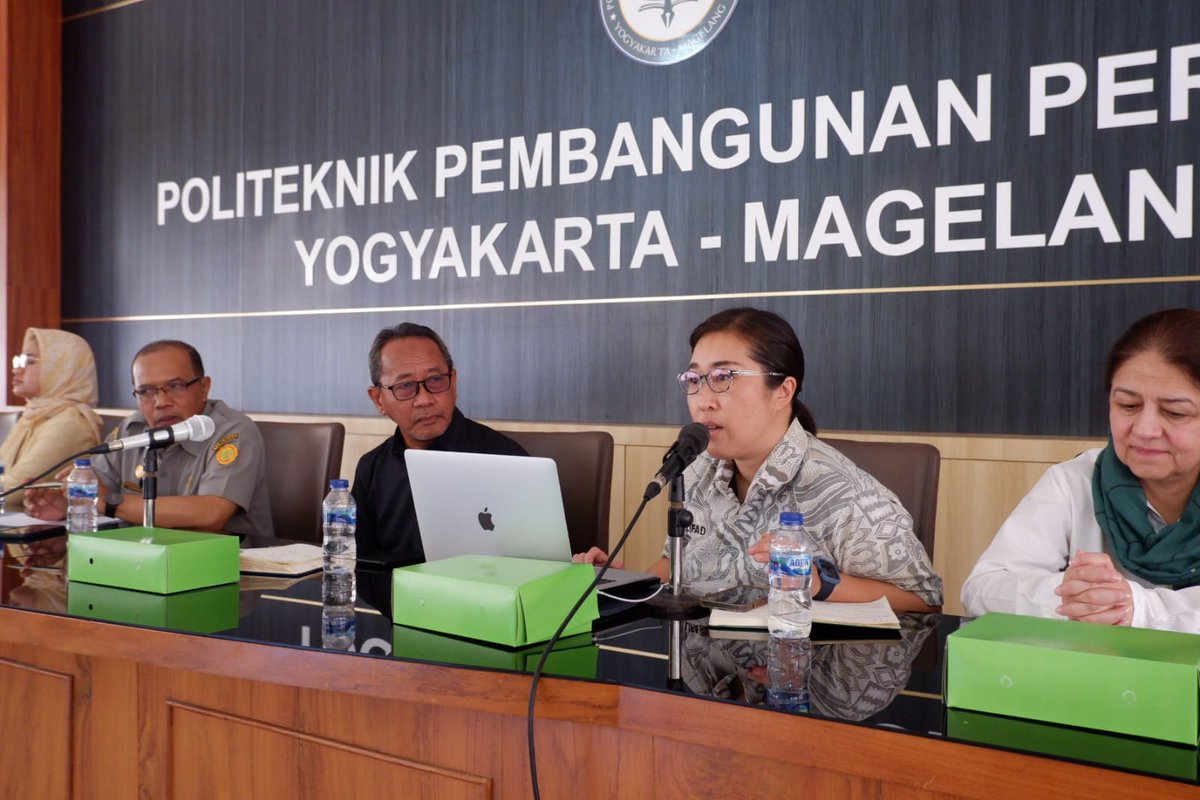 extensionedu's tweet photo. International Fund for Agricultural Development (IFAD), Yumi Sakata, Shazreh Hussain visited Polbangtan Yoma for Youth Enterpreneurship and Employment Support Service Scalling-Up Intervention (YESS-SI) 2025 design mission initiation in D.I Yogyakarta &amp; Central Java Province. https://t.co/Z9QkK9Scsu