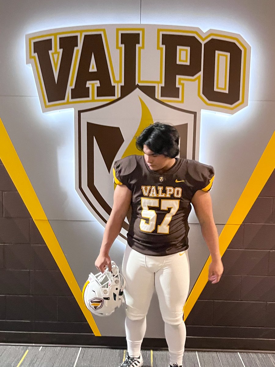 #AGTG Thank you to <a href="/Coach_RJG/">RJ Ghilarducci</a> , Had a great time on my OV this weekend at <a href="/valpoufootball/">Valpo Football</a>. After a great talk with <a href="/CoachLFox/">Landon Fox</a>, I’m blessed to have received my first D1 Offer.

<a href="/CGSportsNetwork/">CG Sports Network</a> <a href="/cg_coach_moore/">Eric Moore</a> <a href="/IndyIrishGuy/">Ed Brickley - Real Estate Broker</a> <a href="/IndianaPreps/">Indiana Preps</a> <a href="/IndyWeOutHere/">IndyWeOutHere ‼️</a>