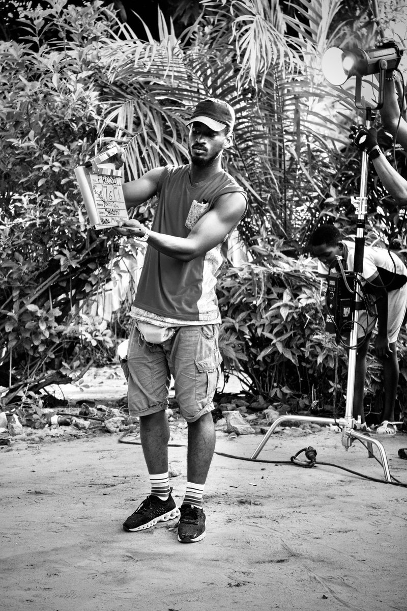 #FOOTEUSES
Réalisation : Francis Gole

#StudioFS #Prodim #SerieTv #Lifetv