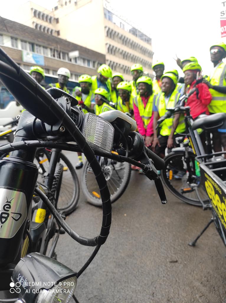 NjeeriMaina's tweet photo. 547 Days FREE!! Girls and teenage mothers in Kibera, Kenya benefit from a cycling ride for Sanitary towels. https://t.co/003zzvJnQK