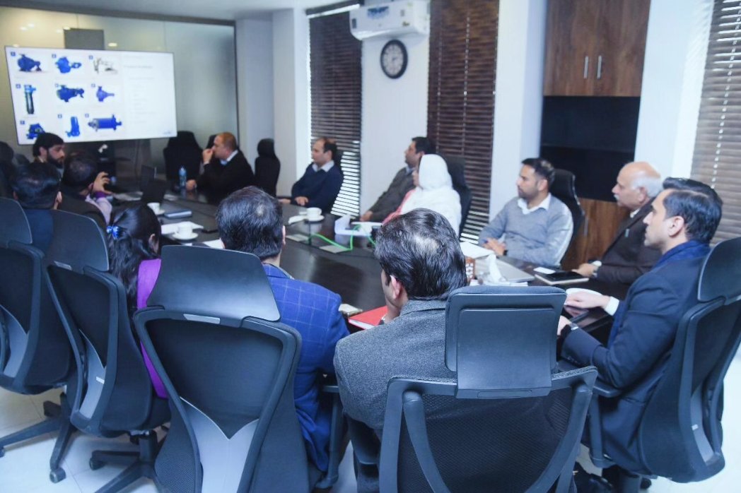 PRMSC_Official's tweet image. The Punjab Rural Municipal Services Company recently organized an educational learning session focused on Water and Wastewater Pumps. This informative session aimed to enhance the knowledge of PRMSC staff regarding the pump technologies.
#PRMSC #localgovernment #worldbankpakistan