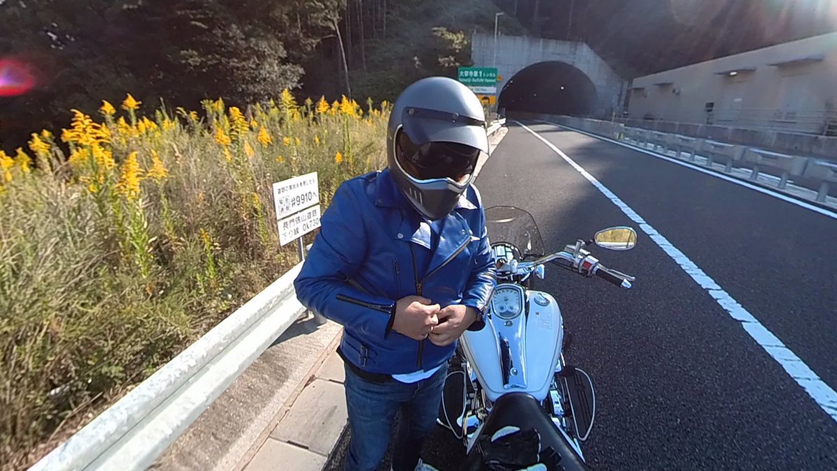 ataroider7's tweet photo. #バイクとオーナーの写真を載せるとフォロワーが増えるらしい

検証してみるd(≧▽≦*)

ヘルメット姿でもいいのかな？ https://t.co/g7FlVzLgx7