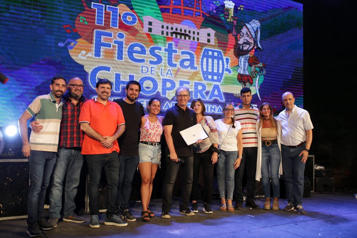 carlospereiraSF's tweet photo. 👏Pasó otra Fiesta de la #Chopera!!
🍺La primera edición fue en 2013 y hoy ya es uno de los grandes eventos de la Ciudad.
🍻Desde el @ConcejoSantaFe seguimos apoyando una celebración única en el mundo, con la chopera como un emblema que identifica nuestra cultura gastronómica. https://t.co/hTzg1feV4K