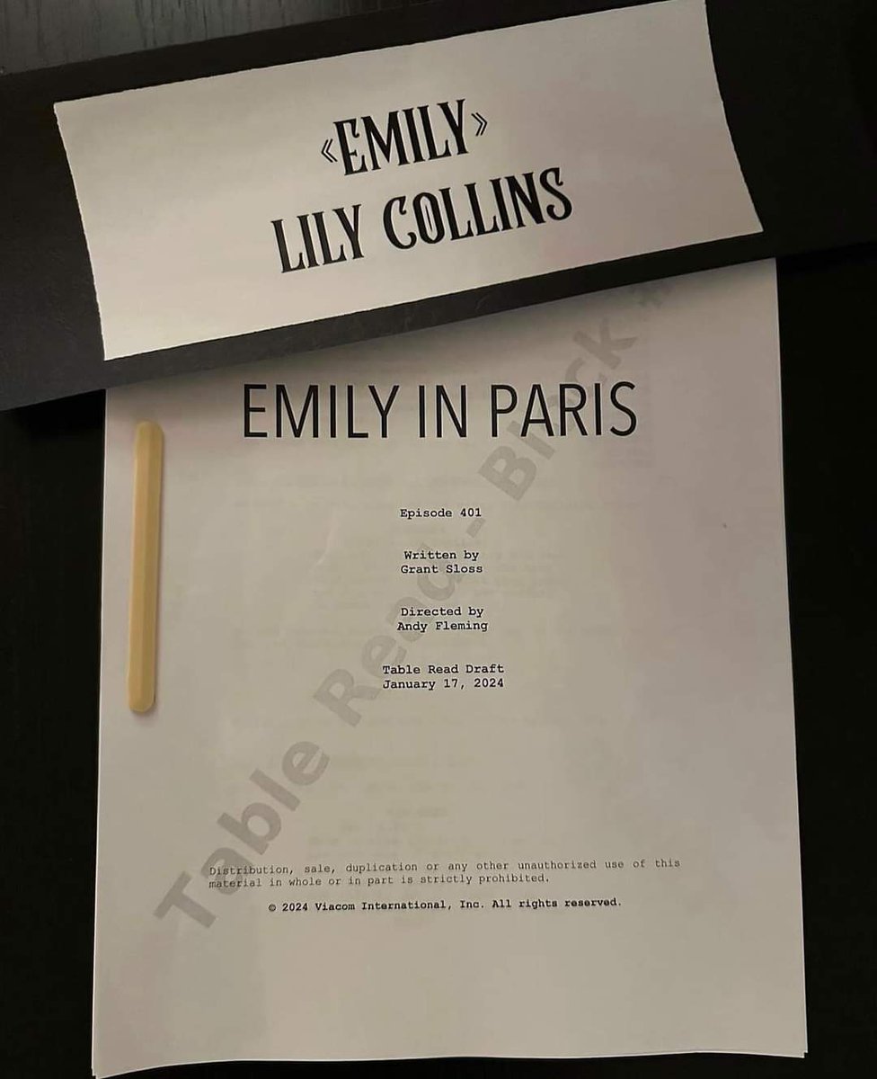 kajpejslusar's tweet photo. Jedna #wiadomość i to prosto ze stolicy Francji! 🇫🇷
„Emily w Paryżu” rozpoczęła produkcję 4️⃣ sezonu 🥐🥖
-
#netflix #4sezon #produkcja #scenariusz #francja #stolica #emilywparyżu #emilyinparis https://t.co/iJD3KaE2YJ