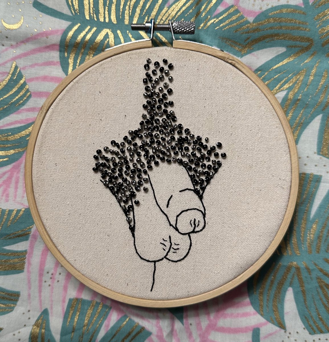 Stitched_peens's tweet photo. A few other embroideries I’ve done recently https://t.co/RZCSGvFuqQ