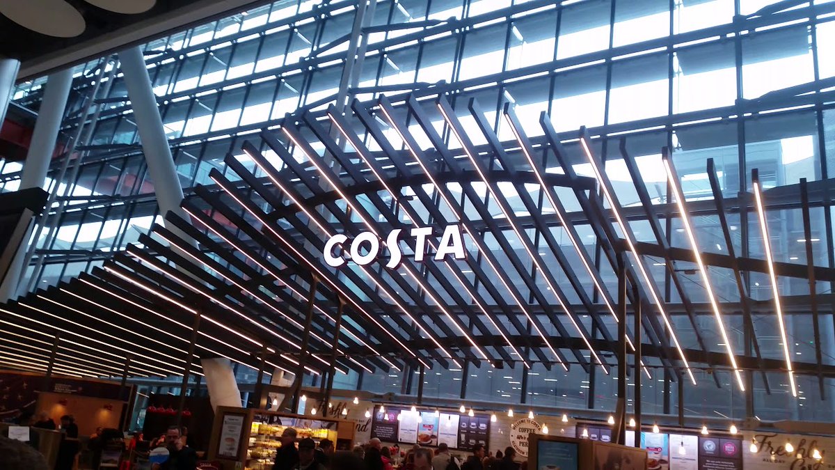 Throwback to one of our smaller, but equally impressive projects at Costa Coffee, Terminal 5 Heathrow ✈️

#Throwback #ProjectSuccess #InnovationInDesign #Costacoffee #HeathrowTerminal5 #BespokeDesign #ExtrudedAluminum #CanopyEffect #Contrasol_UK