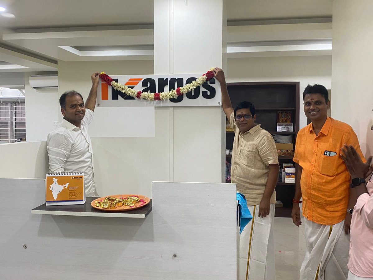 ikargos_com's tweet photo. While the world waited with bated breath for the “Pran Pratishtha” of Shri Ram in #Ayodhya, we at https://t.co/h0NVYjJfli were doubly thrilled since the occasion also marks the #inauguration of our new four times the previous office at #Chennai by our co-founders @prashant1982 https://t.co/HBBHLi3DxB