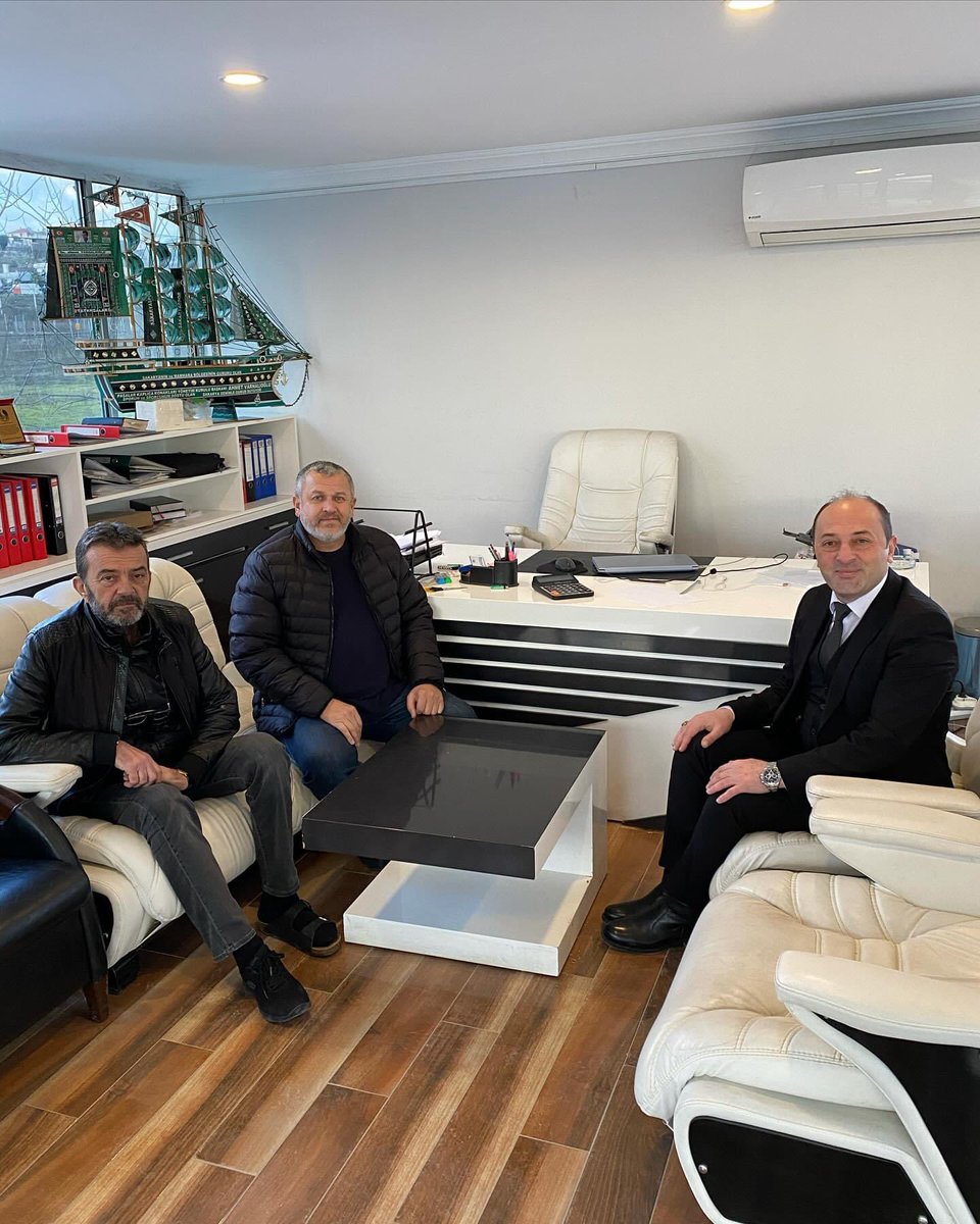gbbselcukyildiz's tweet photo. Nezihi Varnalıoğlu büyüğümüze ziyaret. Rabbim eksikliklerini göstermesin inşaAllah.
#Sakarya #Geyve https://t.co/M43w1JcIh2