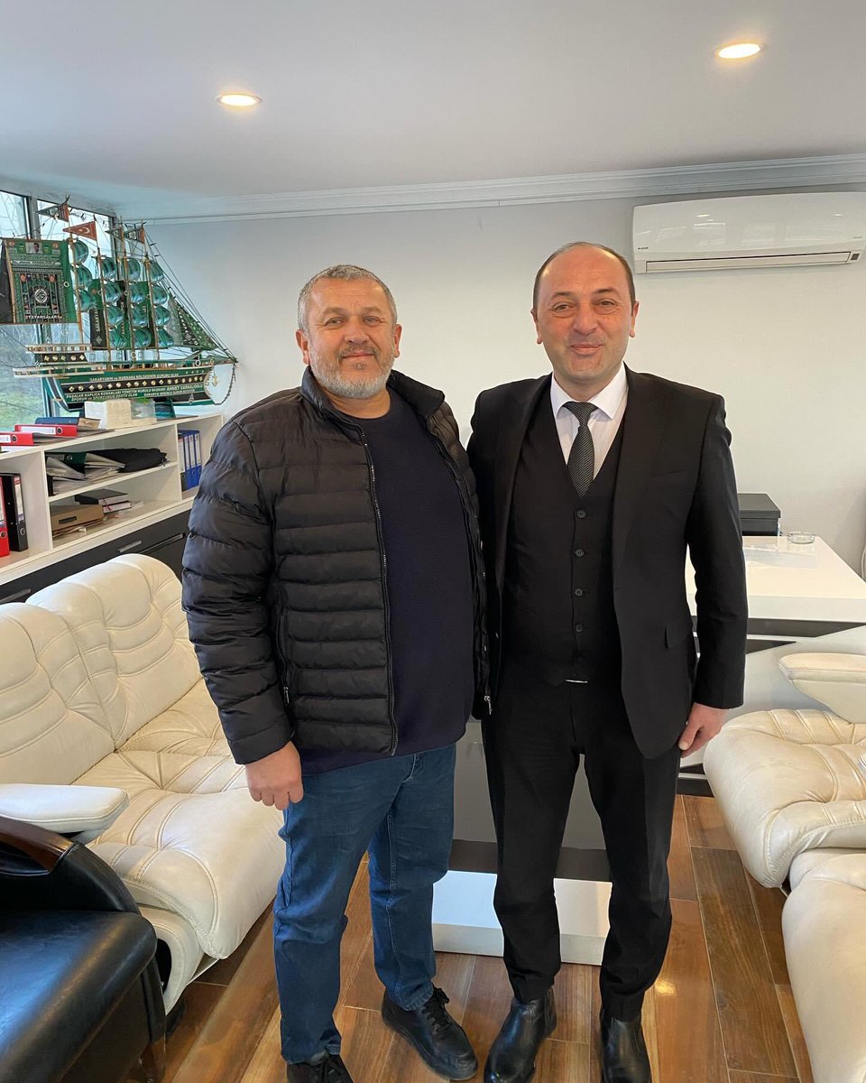 gbbselcukyildiz's tweet photo. Nezihi Varnalıoğlu büyüğümüze ziyaret. Rabbim eksikliklerini göstermesin inşaAllah.
#Sakarya #Geyve https://t.co/M43w1JcIh2