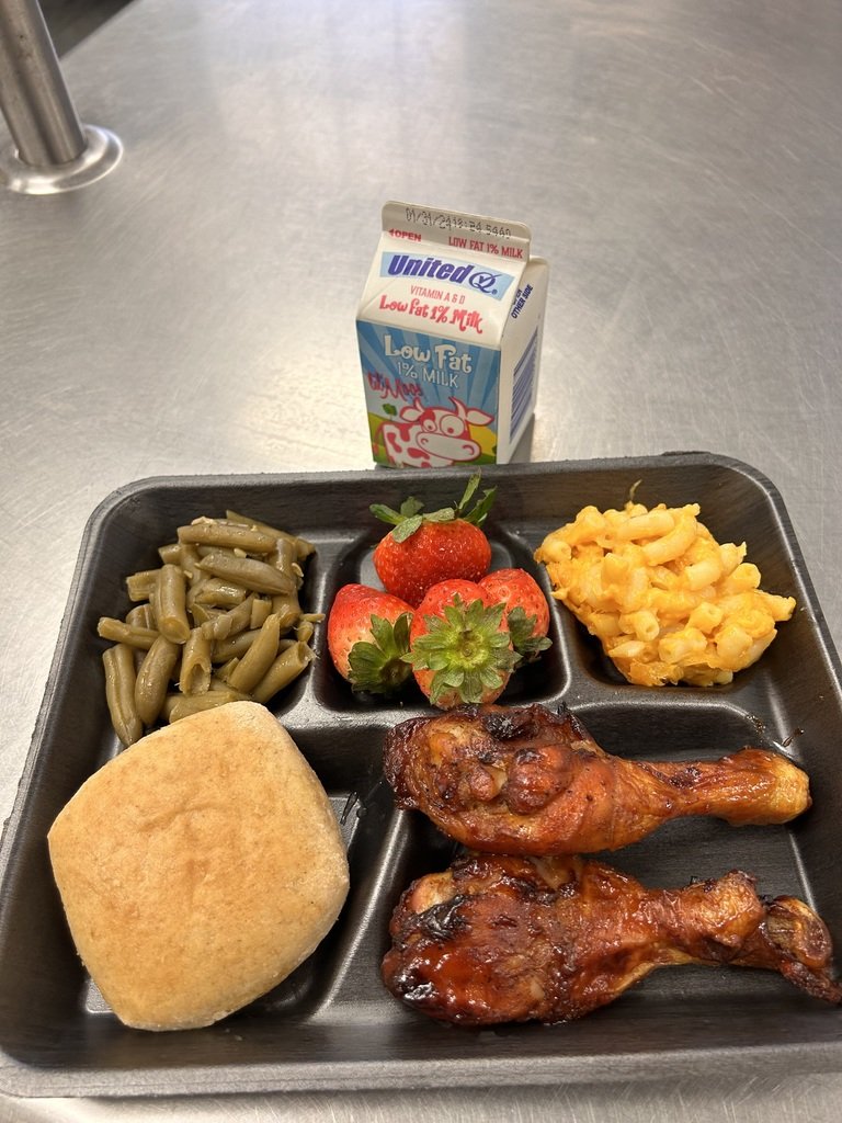 PrinceEdwardSch's tweet photo. Eagles recently enjoyed Honey BBQ Chicken & Hamburger Steak w/ Gravy! ππ This month, we are showcasing Shenandoah Valley Organic's fresh chicken from Harrisonburg & proudly partnering w/ 4P Foods in Charlottesville to bring our students locally sourced food.#TrayofTheWeek https://t.co/QKCkOxJQoL