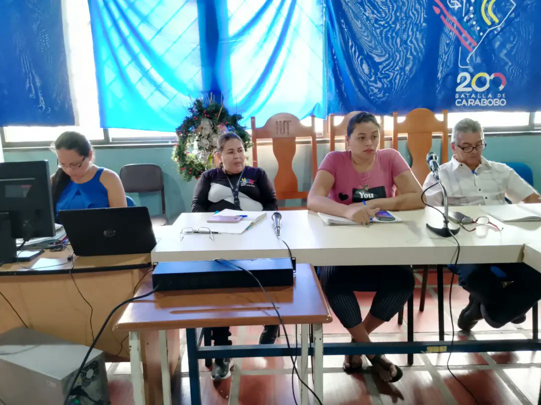 UPTBolivar's tweet photo. La #UPTBolivar da inicio a su primer consejo universitario del año 2024, enfocándose en el fortalecimiento de las áreas de investigación, cultura y deporte, así como en la planificación de nuevas iniciativas para este año. 
@NicolasMaduro #HaciaEl2030ConLas7T https://t.co/L2iFUXEl05