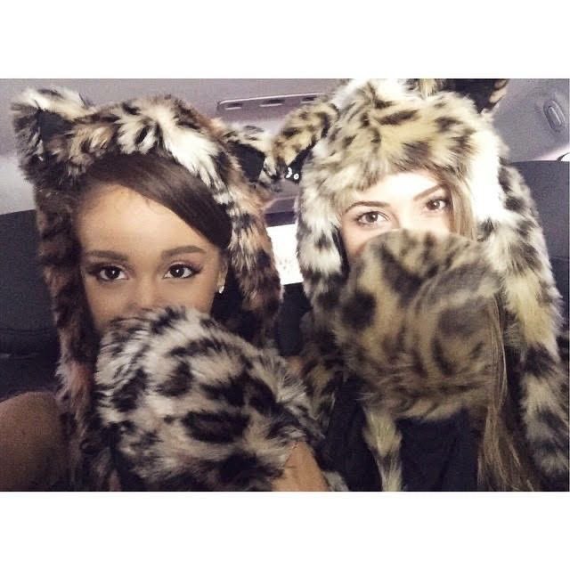 Centineooofam's tweet photo. To whomever remembers that era of Ariana Grande, those pics got me in a CHOKEHOLD . I was so jealous of her beanie😭 #honeymoonavenue #myeverything #arianagrande https://t.co/hjDaKgH9KR