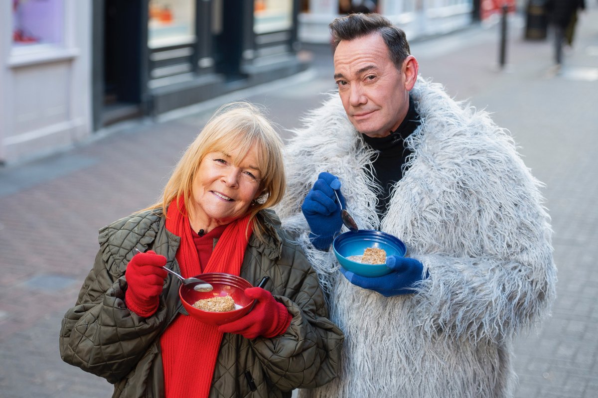 CareHmCatering's tweet photo. Join in the great breakfast debate - Do you have your @weetabix with cold milk like @CraigRevHorwood or with hot milk like @LindaRobson58?
#HotBix #ColdBix
https://t.co/gClxSgiXQW https://t.co/oohp9HAkak