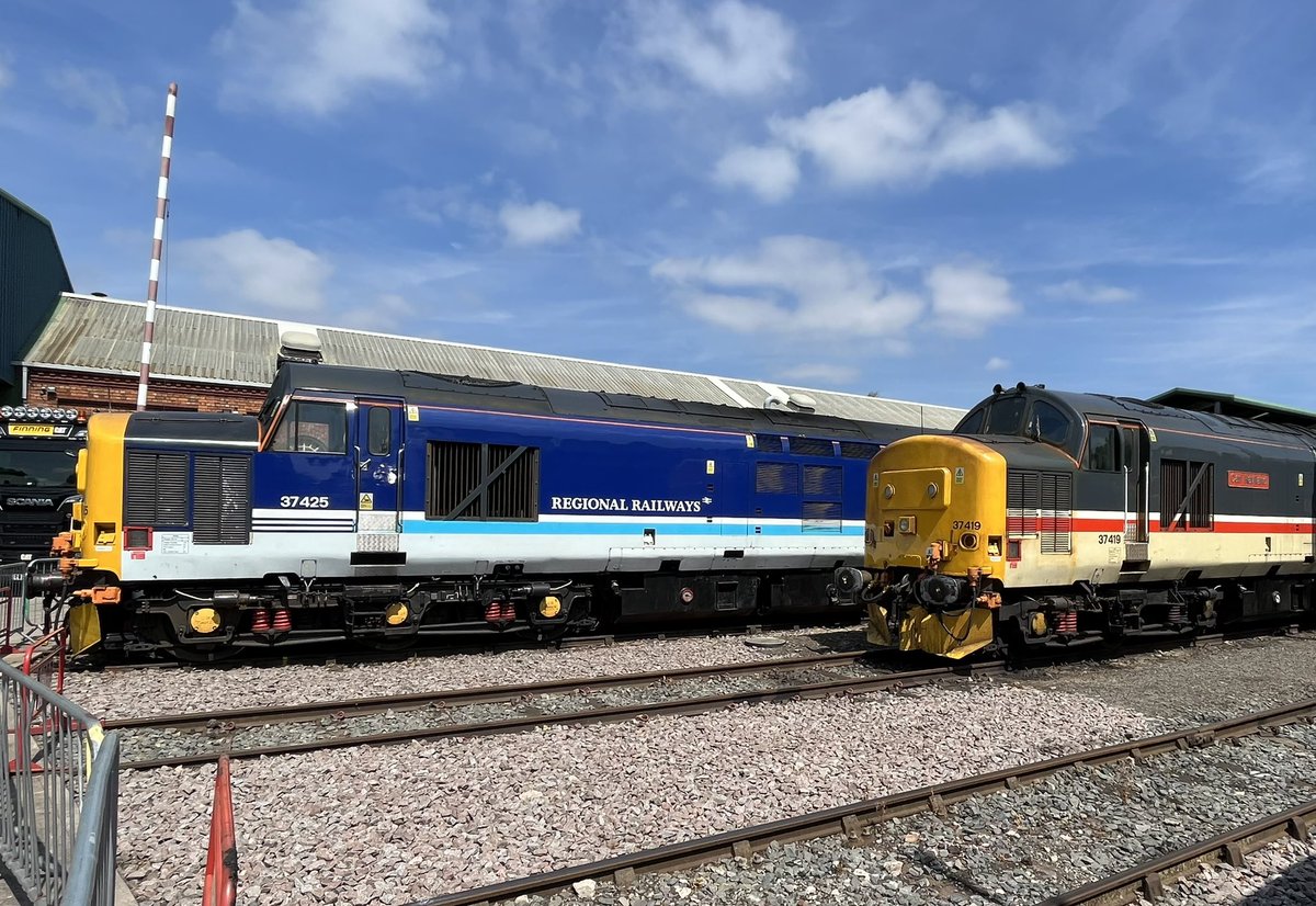 TodaysRailways's tweet photo. DRS has announced the retirement of its remaining Class 37 fleet, with 37401/419/422/424/425/716 all placed up for sale by competitive tender today https://t.co/RP7TCyP2qS