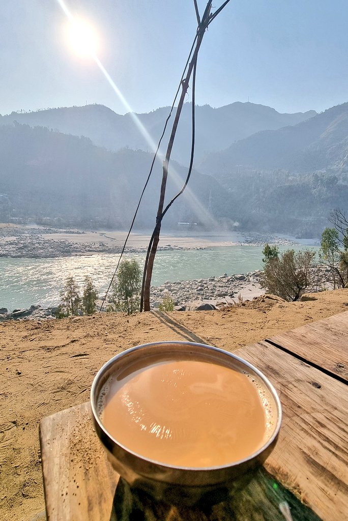 nonstopeurotrip's tweet photo. Let's start the #TeaWithAView hashtag as I'm sure getting a good collection of photos from #Pakistan 🇵🇰☕ Post yours below 👇🏻👇🏻👇🏻#NonstopEurotrip https://t.co/Htsl7jCqOd