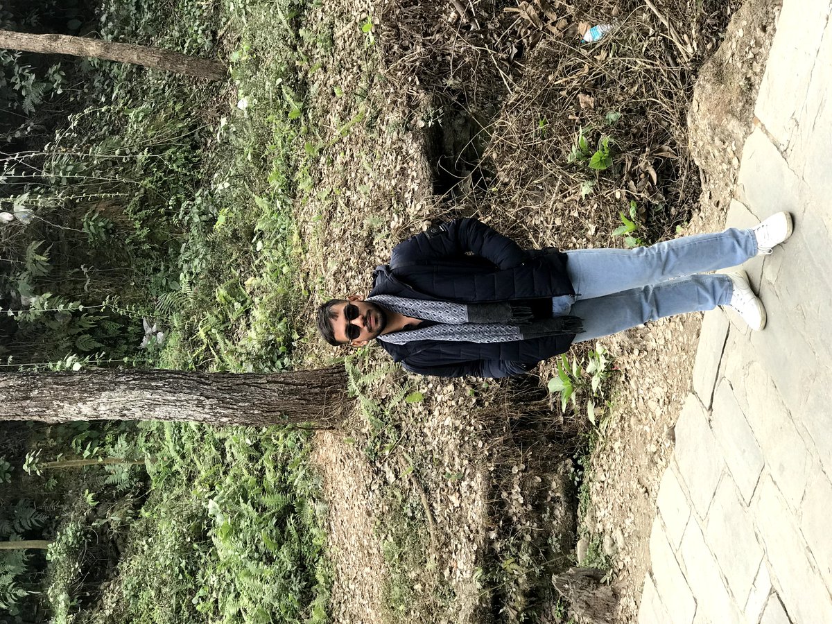 Aadityadav_com's tweet photo. Give me one reason to hate me 😌🙂 https://t.co/PeaCBpMl4a