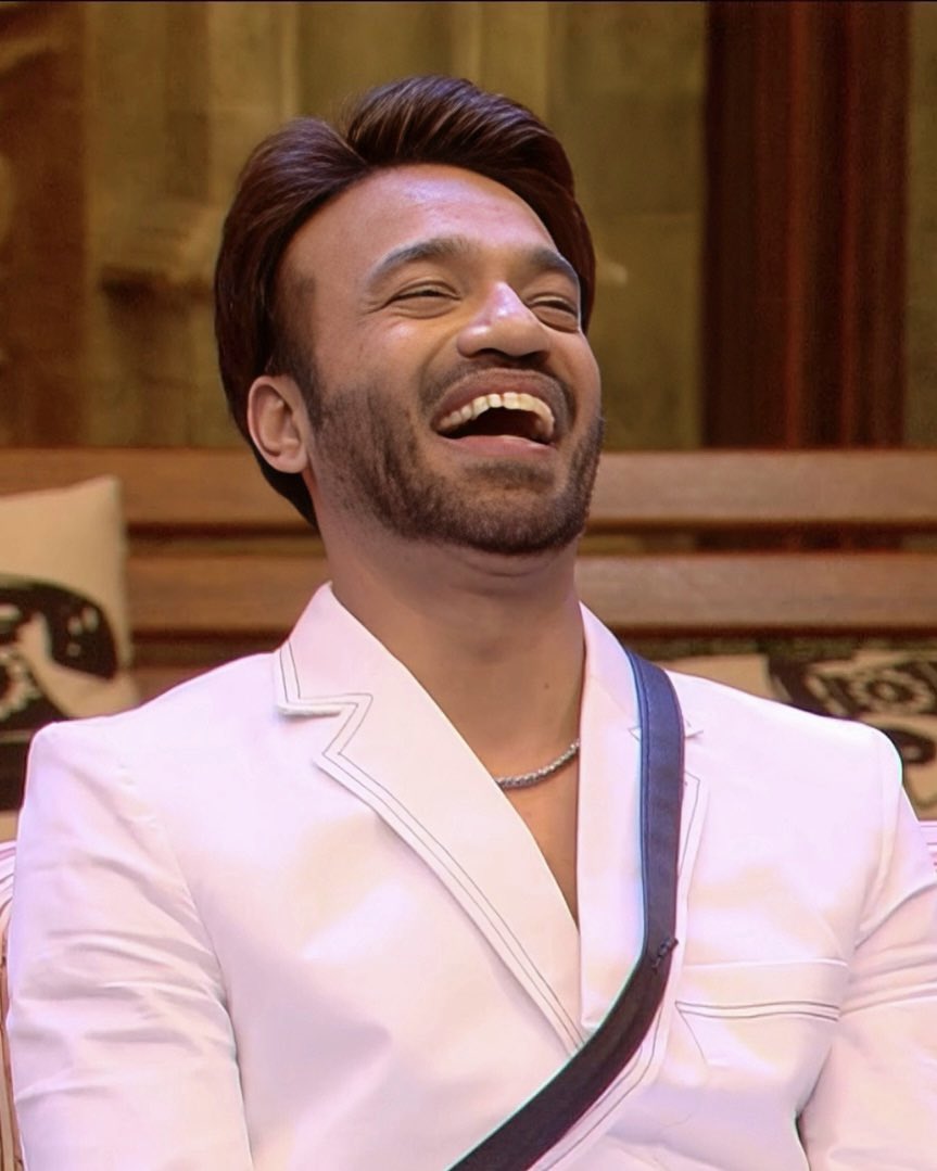 jainvick's tweet image. Last Weekend Ka Vaar but now it's time for Vicky Bhaiya to shoot Vijay Ka Baan because he has entered the Finale week 🥳✨

@ColorsTV @BeingSalmanKhan @JioCinema @EndemolShineIND 

#VickyJain #Vicky #FinaleWeek #BiggBoss #BB17 #DilDimaagAurDum #Colors #SalmanKhan #JioCinema