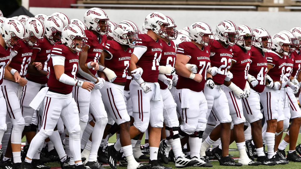 the1lucasilva's tweet photo. After a great visit and conversation with @CoachMcCray9.  I’ve received my first D1 OFFER to @UMassFootball🔴⚪️

@coachalexmiller @Coach_Casula @coachbenalbert @CoachRoPo @CoachDanielsJR @mzanellato @Coach_Mince54 @keithdudz @FootballIronton @PendletonTrevon @JerrodPendleton https://t.co/Lyec3Hyhhp