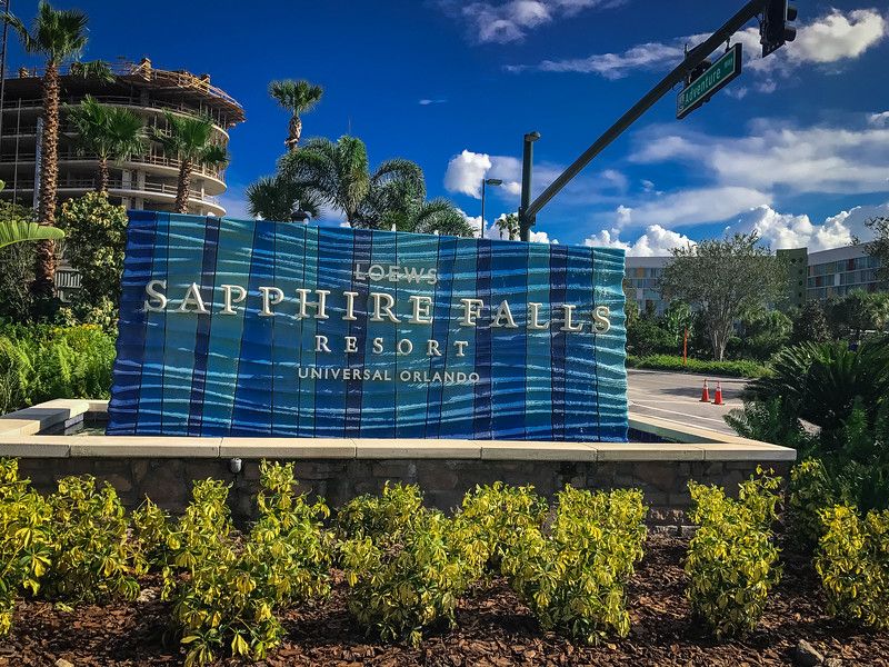 ABritSoutherner's tweet image. Find out why the @Loews_Hotels collection at @UniversalORL is the best place to experience the parks &amp;amp; enjoy the ultimate luxury stay! The amazing Sapphire Falls is definitely one that we highly recommend. bit.ly/3b0Sfs7 @VisitOrlando #ReadyforUniversal #AWonderfulPlace