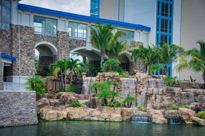 ABritSoutherner's tweet image. Find out why the @Loews_Hotels collection at @UniversalORL is the best place to experience the parks &amp;amp; enjoy the ultimate luxury stay! The amazing Sapphire Falls is definitely one that we highly recommend. bit.ly/3b0Sfs7 @VisitOrlando #ReadyforUniversal #AWonderfulPlace