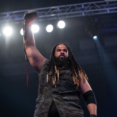 Wouldn't mind seeing O'Shay Edwards and Moses in #ShaneTaylorPromotions on #AEW/#ROH.