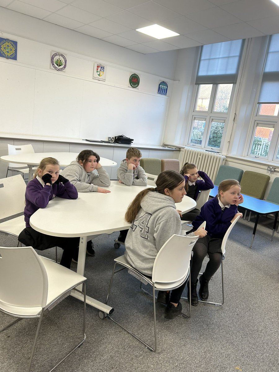 Dosbarth Derbyn tweet media