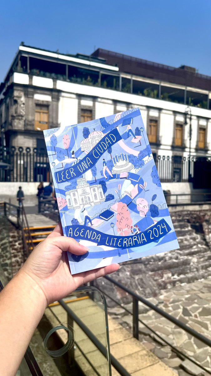 karlaccna's tweet photo. Fundé un nuevo club lector viajero para leer y recorrer la CDMX a través de sus libros. ¿Quién se apunta?🤓 https://t.co/c8XlSeWiz5