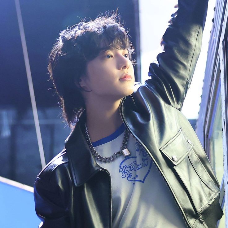 cherubun_'s tweet photo. #taekookau where jk works at a daycare, and whenever a pup is picked up by their parents, he cries.

the problem is, he can't have a baby. https://t.co/NTopxPeW47