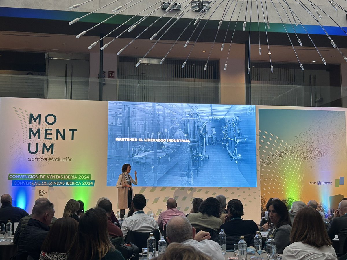 alexsanfeliu's tweet photo. Primer día en la convención de @ReigJofre Ibérica. Aprendiendo con la intervención de Isabel Amat sobre innovación, liderazgo tecnológico, industrial y de portfolio! @isaamat #momentum #somosevolucion #reigjofre https://t.co/8YgtjWcNBx