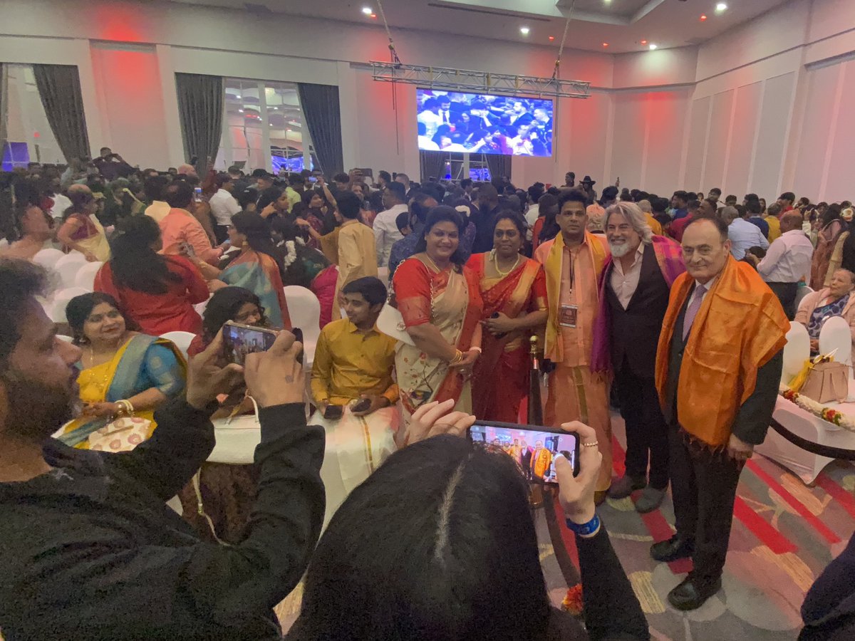 C'est toujours agréable de retrouver mes amis de la communauté tamoule du Québec pour célébrer le Mois du patrimoine tamoul! Cette année, en plus, @JustinTrudeau était là pour célébrer, avec nous, toutes les contributions de la communauté tamoule du Canada.