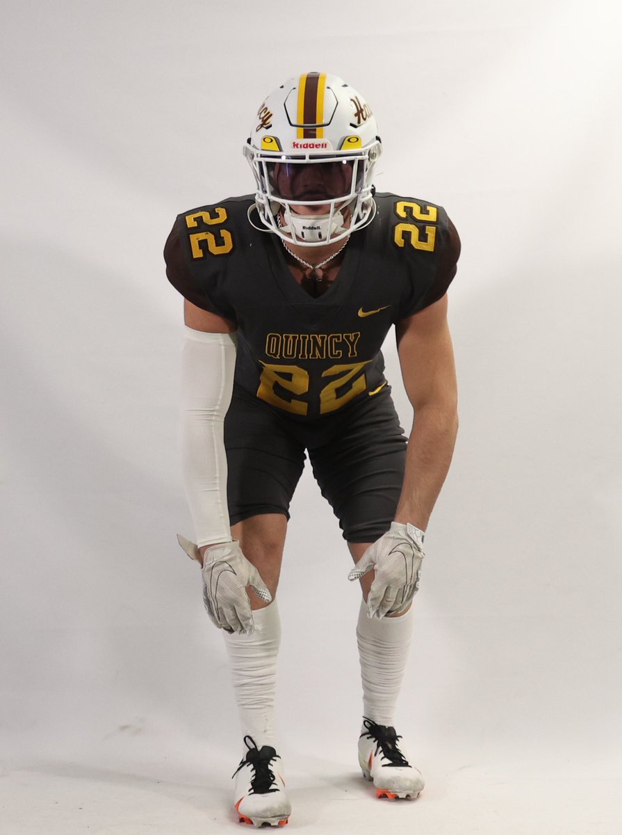 Kyle_Lynch22's tweet image. Had a great time at @QUHawksFootball Thank you coach @CoachKillday and @CoachA1998 for showing me the new standards of Quincy football! 

@CorsairsFB @Jmack37 @coachbamoore @bturn15