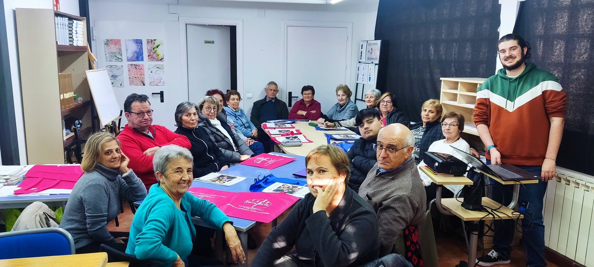 CEPA Sierra Norte - 🇪🇺Centro Erasmus+🇪🇺 (@cepasierranorte) on Twitter photo Tras 12 años las clases de educación de personas adultas llegan a Valdemanco con el grupo de Capacitación Digital.
Desde hoy ya son 9 en vez de 8 los municipios donde impartimos docencia.
Ya puedes apuntarte en el Ayuntamiento a la próxima edición del curso que comenzará en abril Tras 12 años las clases de educación de personas adultas llegan a Valdemanco con el grupo de Capacitación Digital.
Desde hoy ya son 9 en vez de 8 los municipios donde impartimos docencia.
Ya puedes apuntarte en el Ayuntamiento a la próxima edición del curso que comenzará en abril