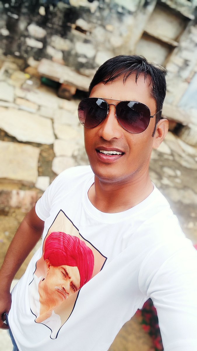 HansrajGurjarR's tweet photo. @VikasPoswal05_ जय श्री राम 🚩
जय श्री देवनारायण 🚩
जय कर्नल किरोड़ी सिंह बैंसला ❣️ https://t.co/6wvF2pFrHW