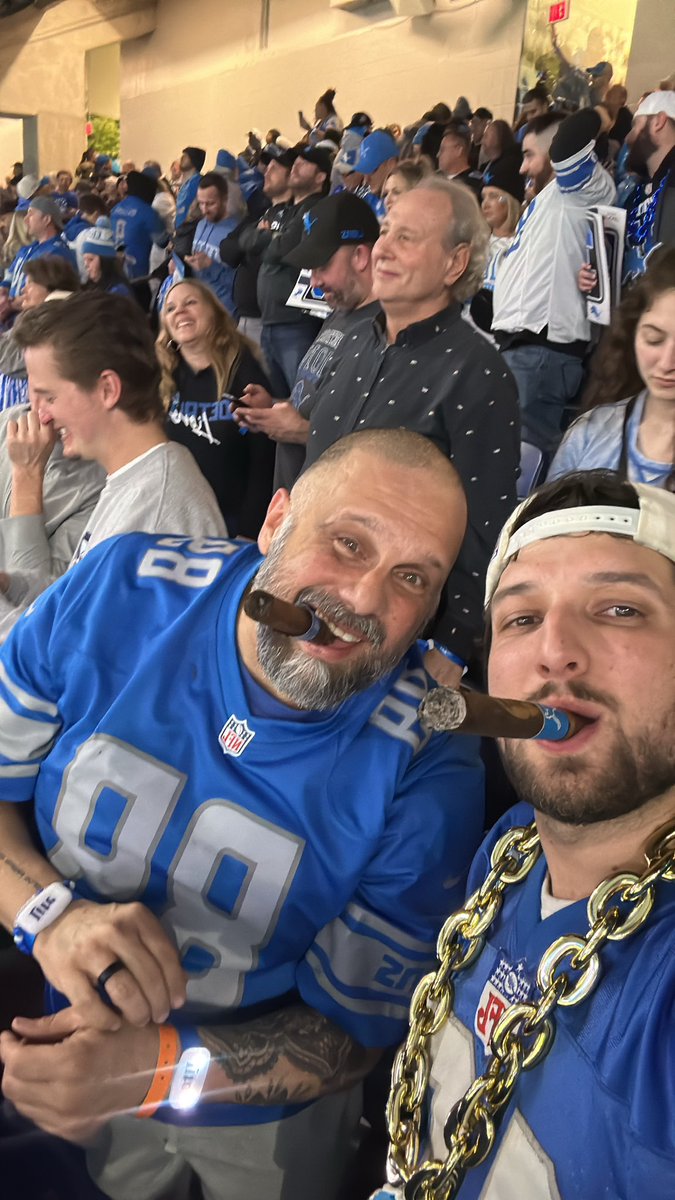 Larry_Banders's tweet photo. We are 6 year lions season ticket holders and taking a trip out to SF. Just booked our flight to support our team! 

@CGJXXIII what do I gotta do to get some field passes for me and my Dad? 

We gotta talk some shit to the 49ers! 

#AllGrit https://t.co/WVOyAf3Eee