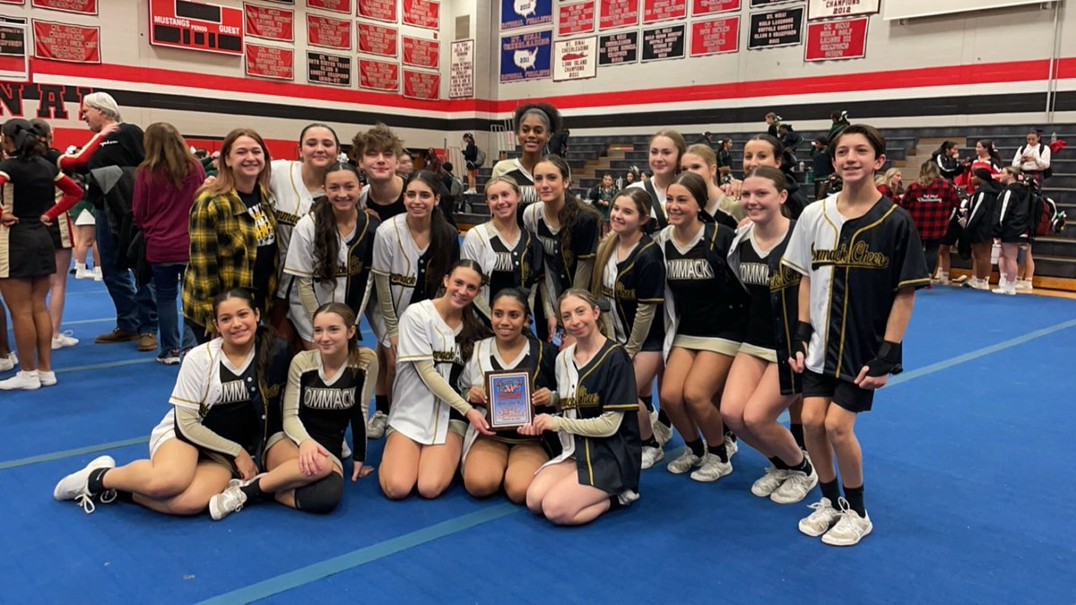 CommackSchools's tweet photo. Congratulations to the CHS JV Cheerleaders! The team placed second at a local Section XI competition hosted by Mt. Sinai HS. #GreatSeason #HardWorkPaysOff #CommackHighSchool #CommackSchools #CommackBoosterClub #Cheerleaders 📣🏅@SectionXI https://t.co/6cng1Q1Ilr