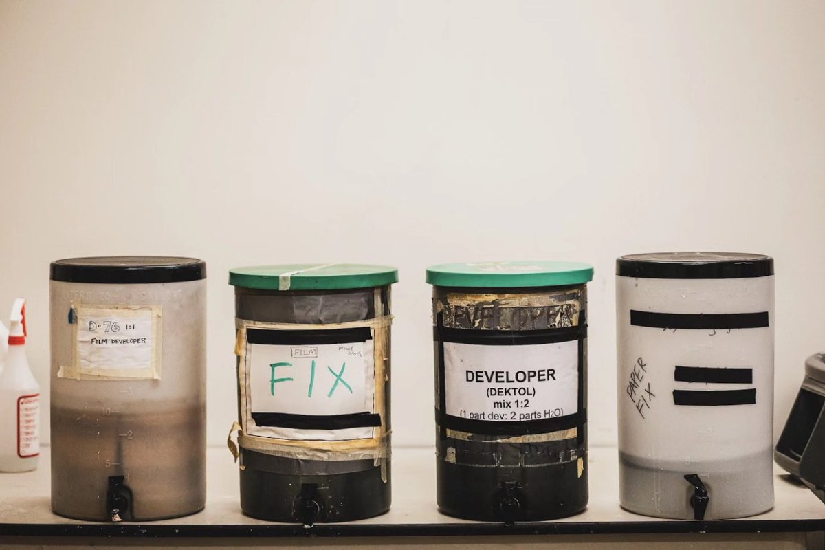 Judsonartdesign's tweet photo. Studio Spotlight: Darkroom Lab 📷🎞️
-
#judsonartdesign #judsonawesome #creatorclass #thevisualscollective #studiospace #finearts #darkroomphotography #filmphotography https://t.co/OPOo7AbZF0