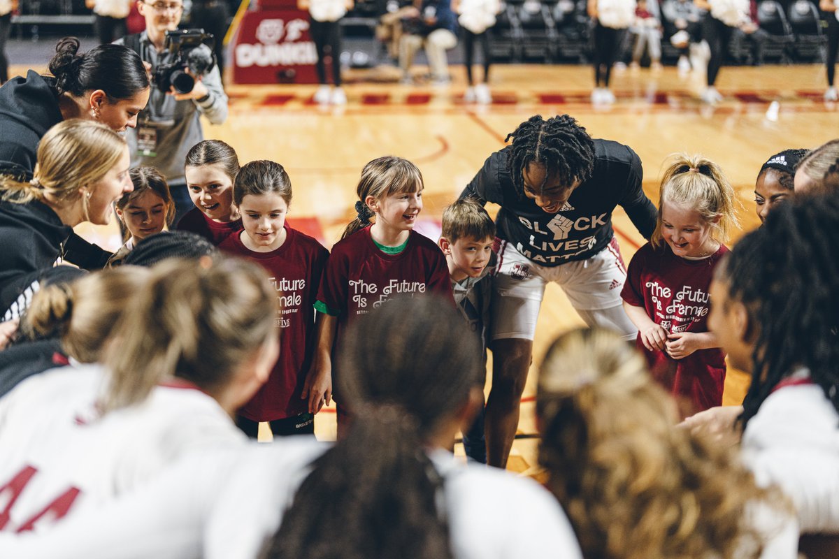 UMassWBB's tweet photo. Helping grow the game we love 💕

Thanks to everyone who came out to yesterday’s #NGWSD game!

#Flagship 🚩 https://t.co/9sLNSfkGiB