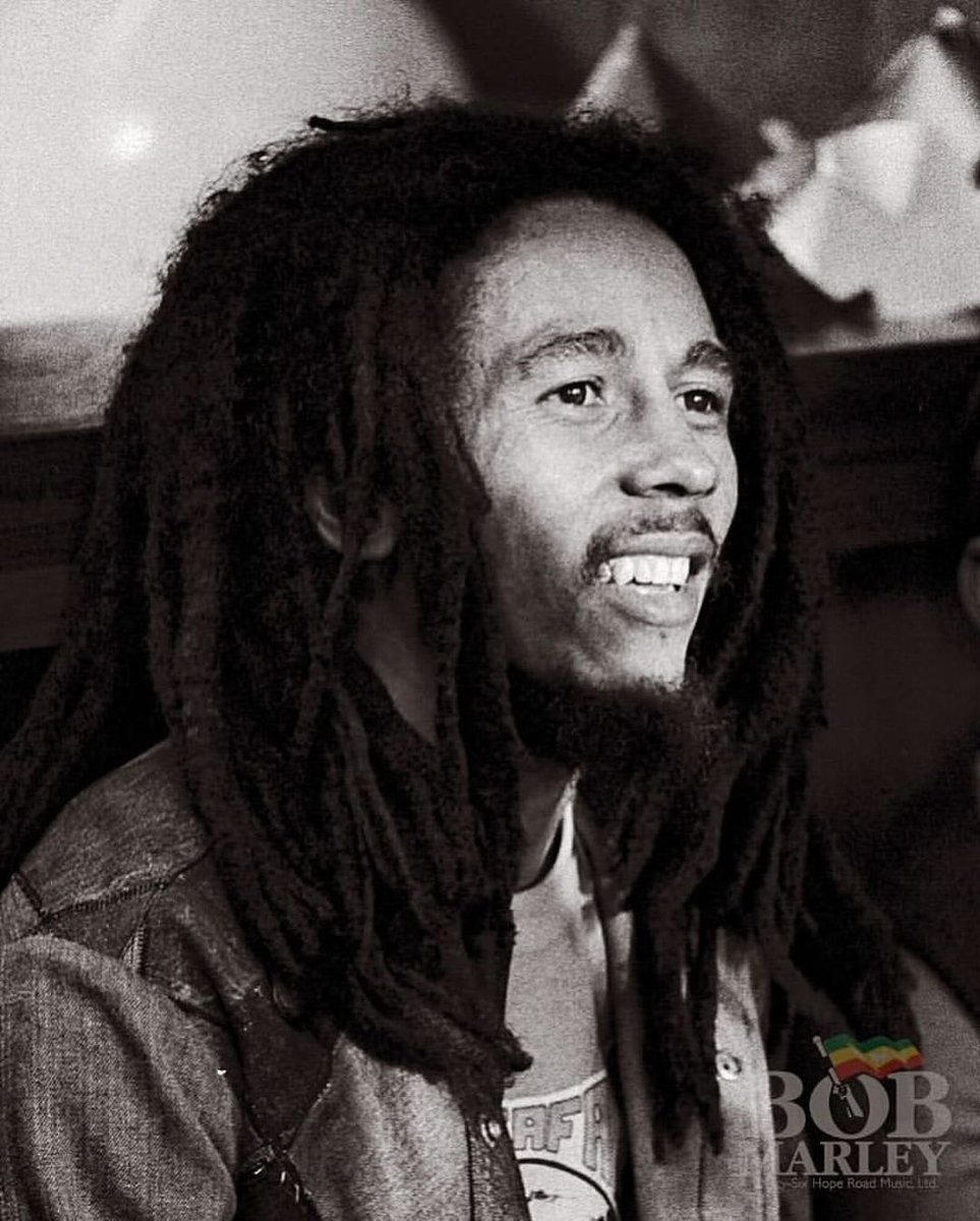 StefanoBrander's tweet photo. The King of My Path with Bruce Lee is Bob Marley. They are my Gods. The ones who instill in me the values that I own 🇯🇲🀄️🙏🏻♾️💯 https://t.co/yAgWW0RNGw